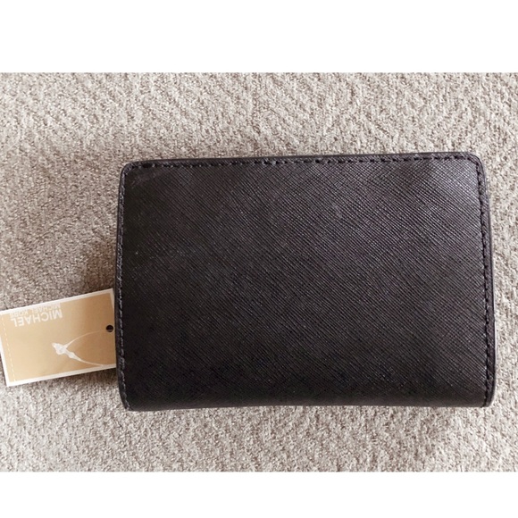 Michael Kors Jet Set black leather bifold wallet - Picture 8 of 10